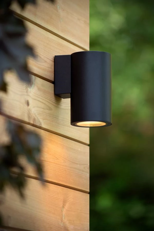 Lucide VOLANTIS - Wall spotlight / Wall light Indoor/Outdoor - 1xE27 - IP54 - Black - atmosphere 1